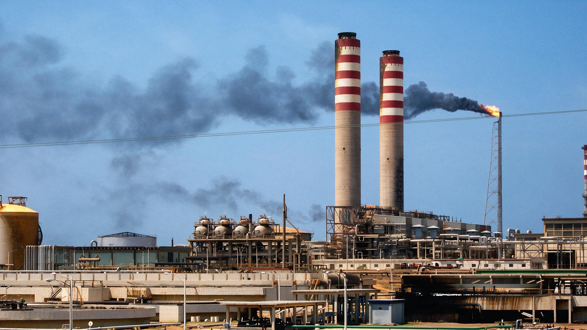 Inspección, mantenimiento refractario y reparación de chimeneas industriales metálicas y de concreto