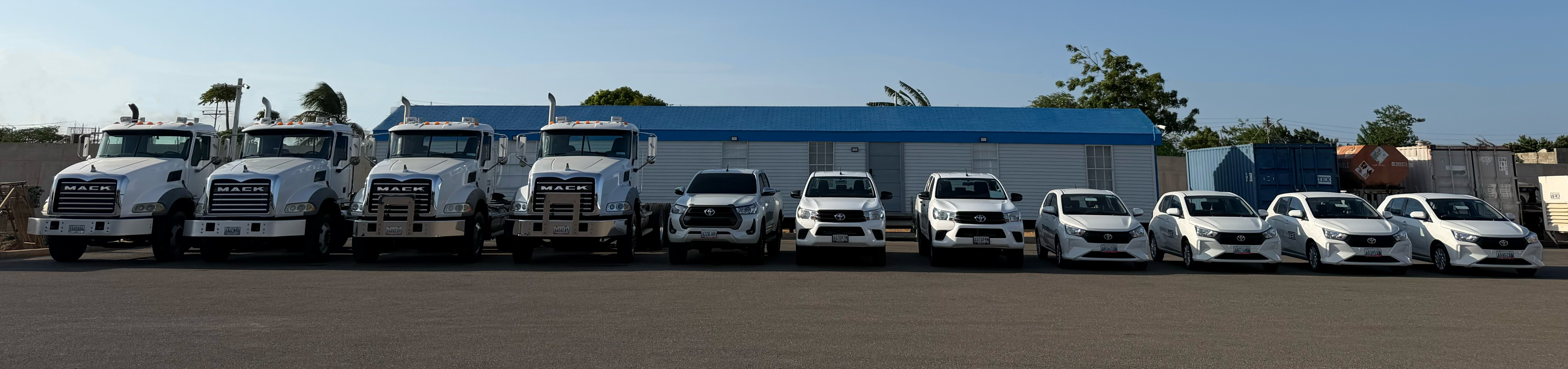 Flota vehicular Mack y camiones 350 y 750 para transporte industrial - TEX C.A.